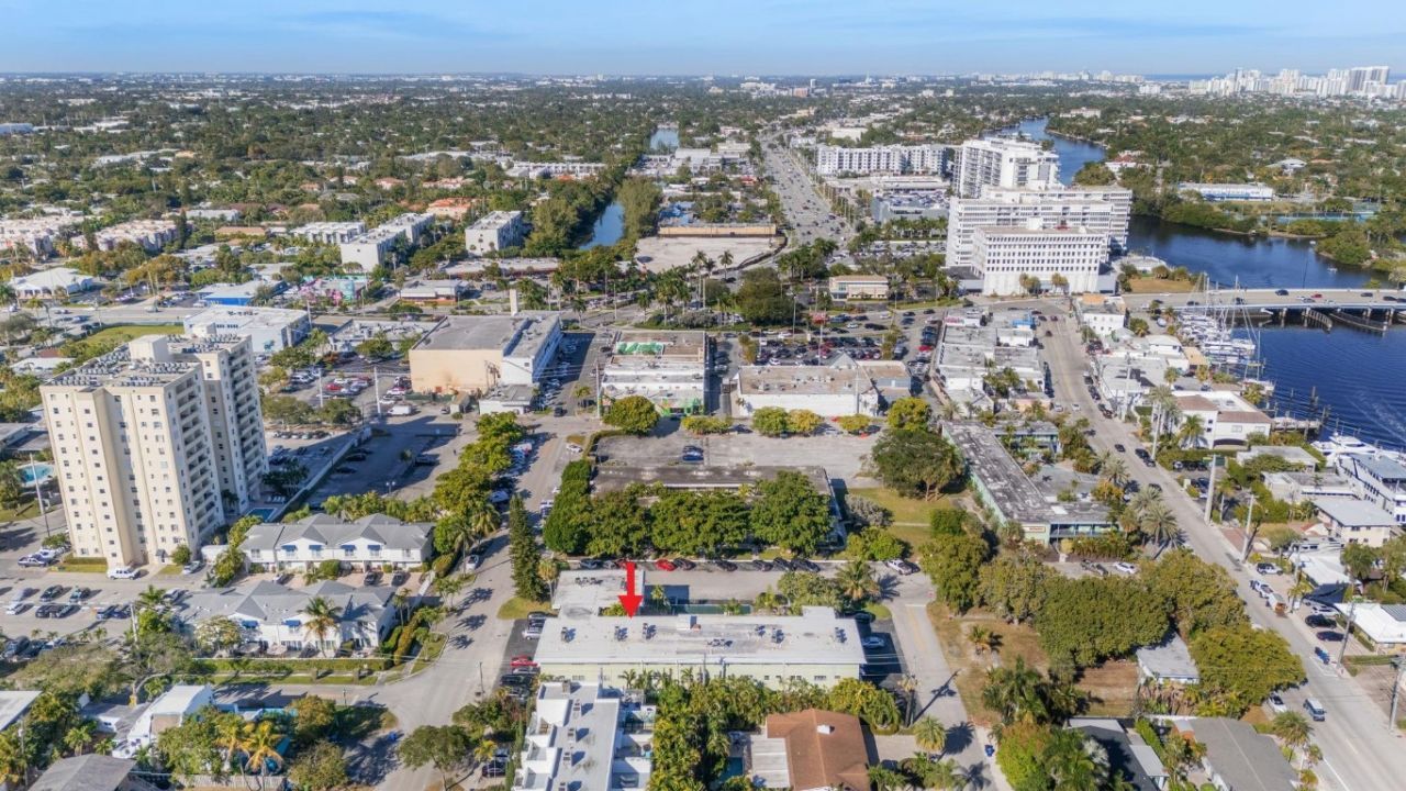 1900 NE 8th Court, Unit 206, Fort Lauderdale, FL 33304 Photo