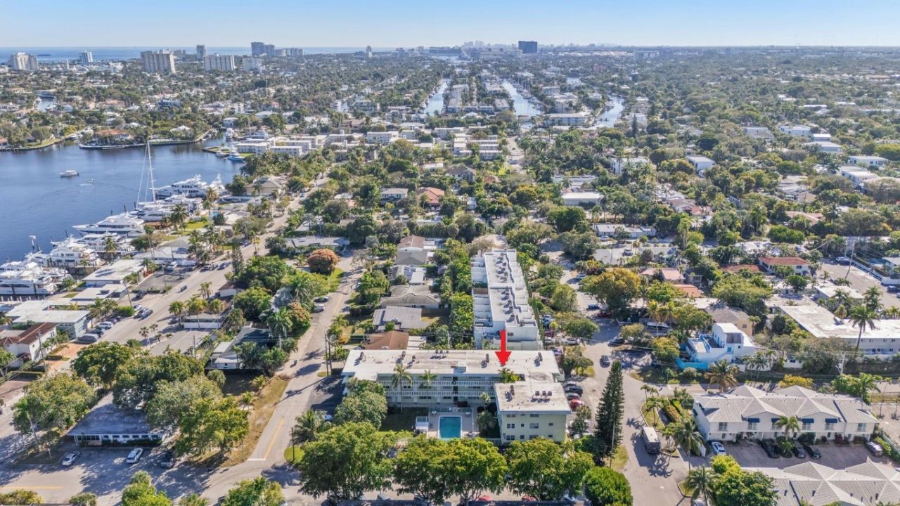 1900 NE 8th Court, Unit 206, Fort Lauderdale, FL 33304 Photo