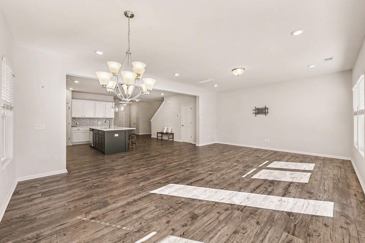 523 Purple Finch Road Photo 7