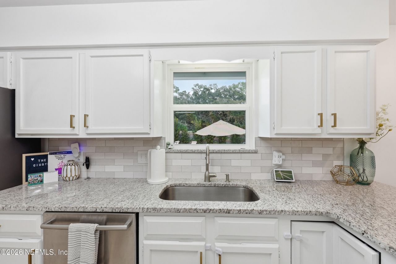 1828 Hamlet Lane N, Neptune Beach, FL 32266 Photo