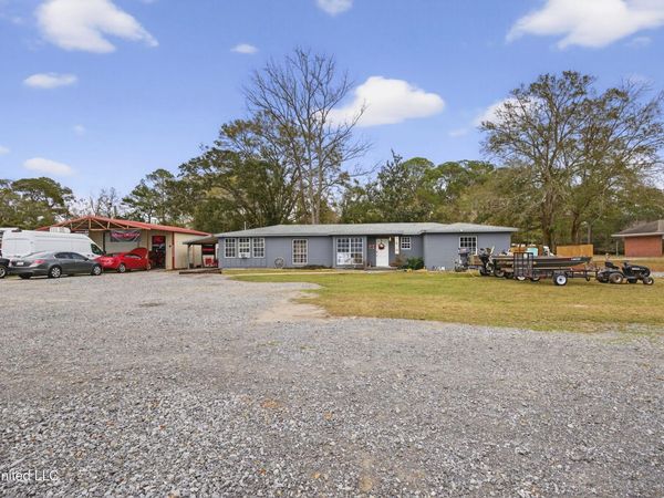 7621 Elder Ferry Road, Moss Point, MS 39563