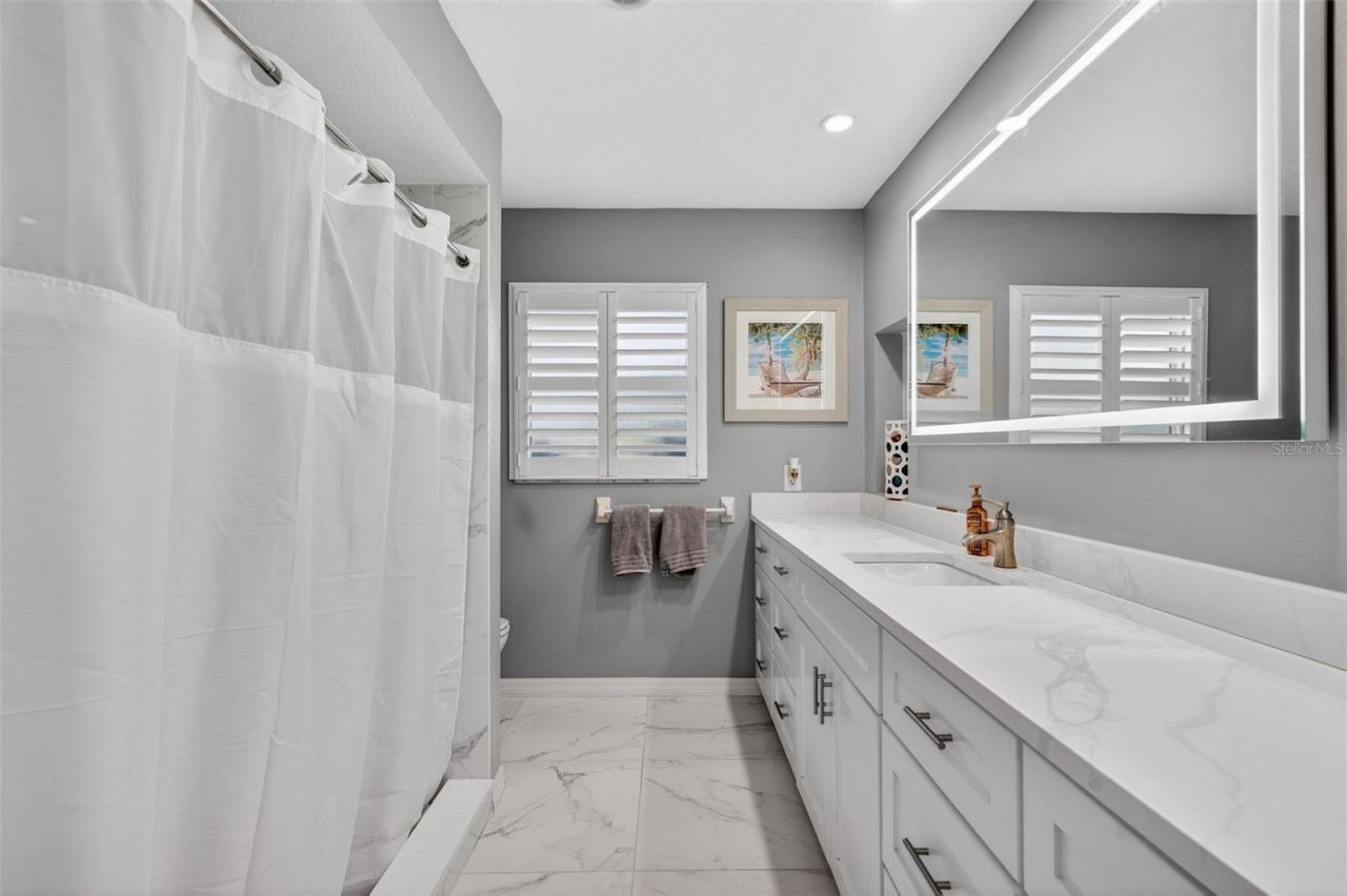 5676 Beneva Woods Circle, Sarasota, FL 34233 Photo