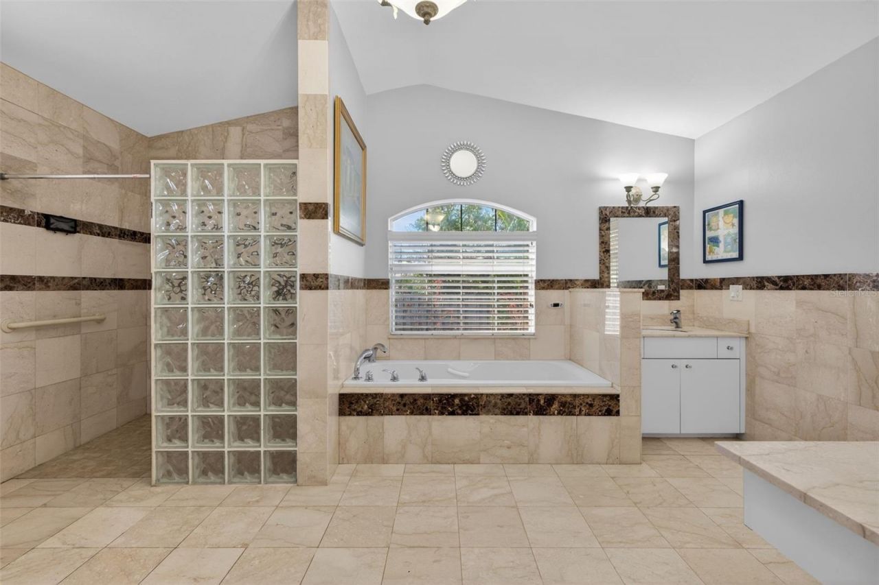 5676 Beneva Woods Circle, Sarasota, FL 34233 Photo