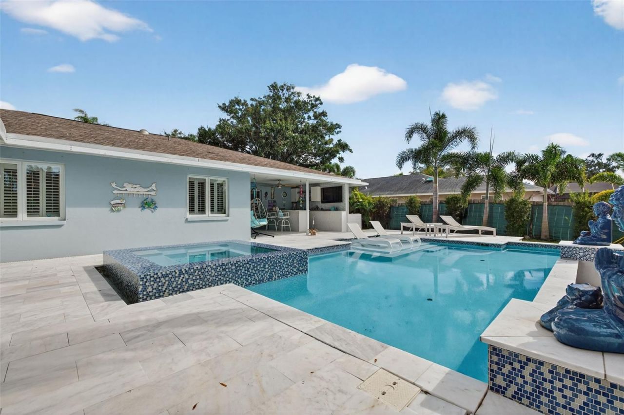 5676 Beneva Woods Circle, Sarasota, FL 34233 Photo