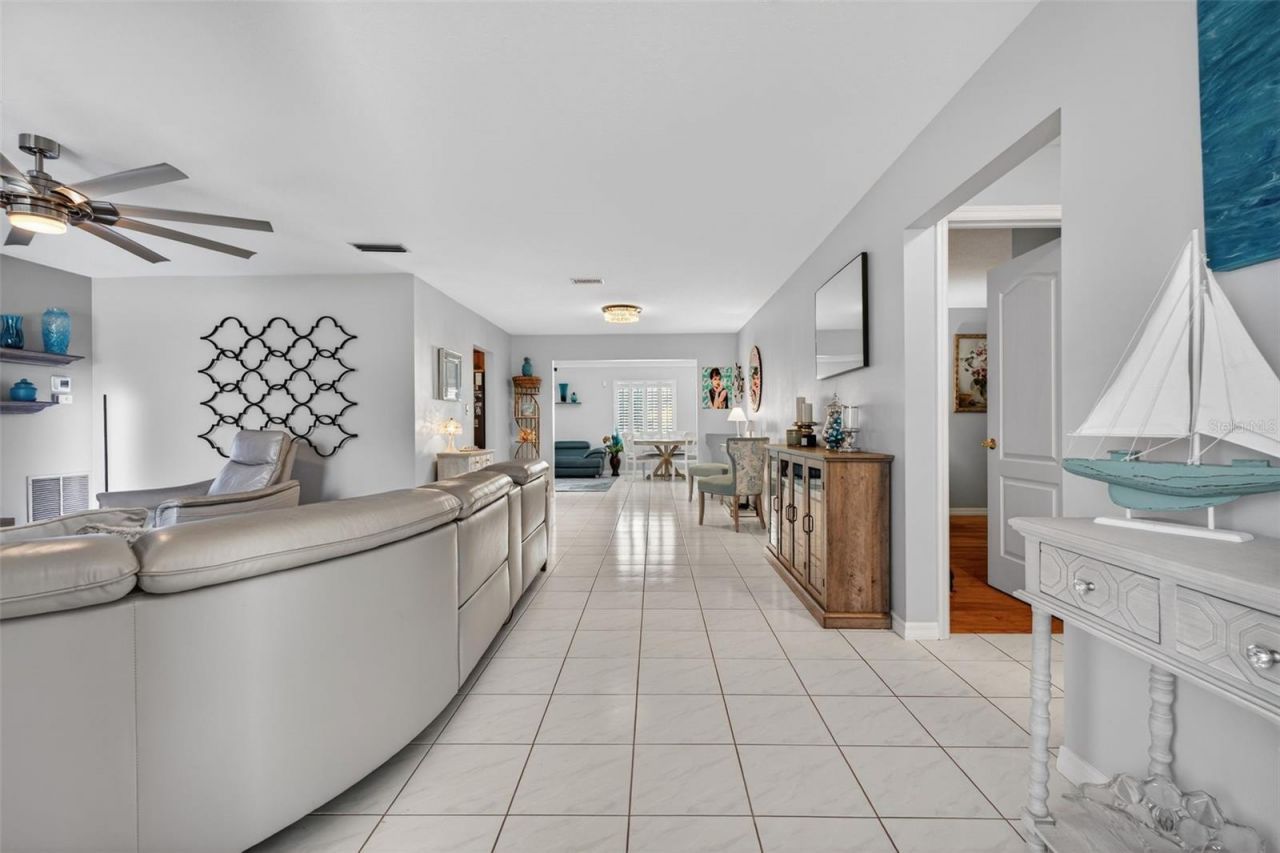 5676 Beneva Woods Circle, Sarasota, FL 34233 Photo