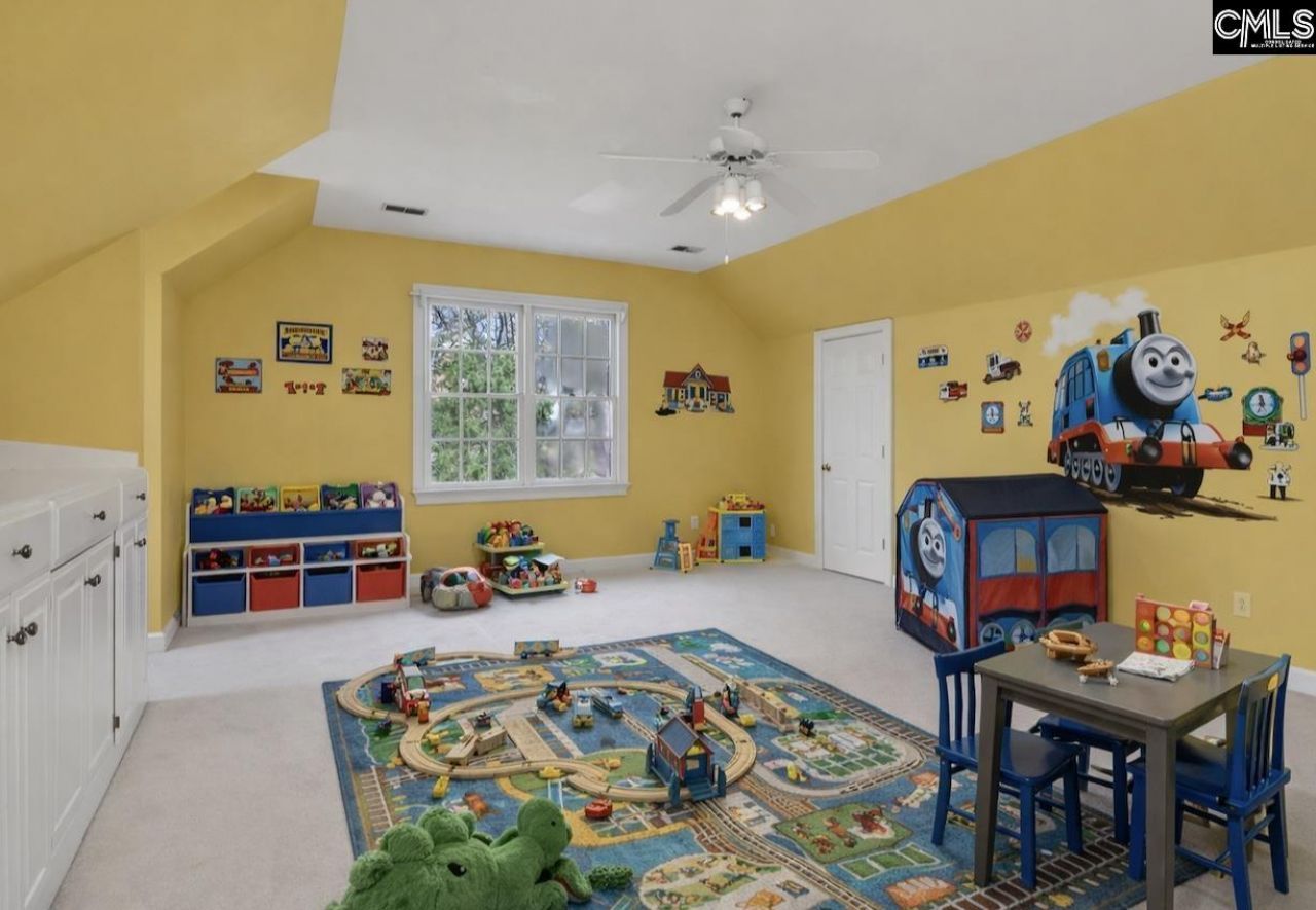 256 Sheringham Road Photo 35