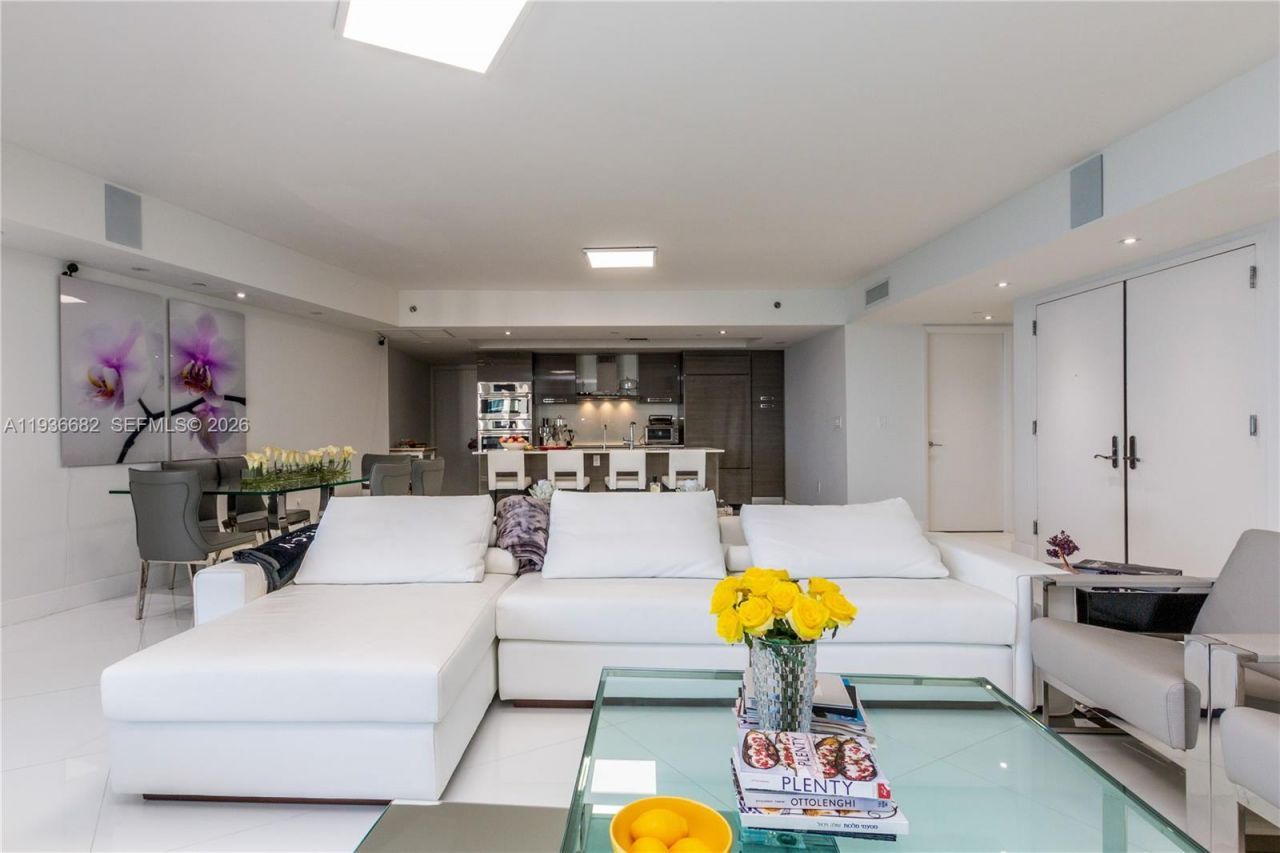 17201 Collins Ave, Unit 1807, Sunny Isles Beach, FL 33160 Photo