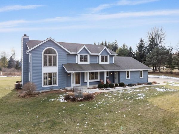 6593 Silver Shores Dr, Belgium, WI 53013