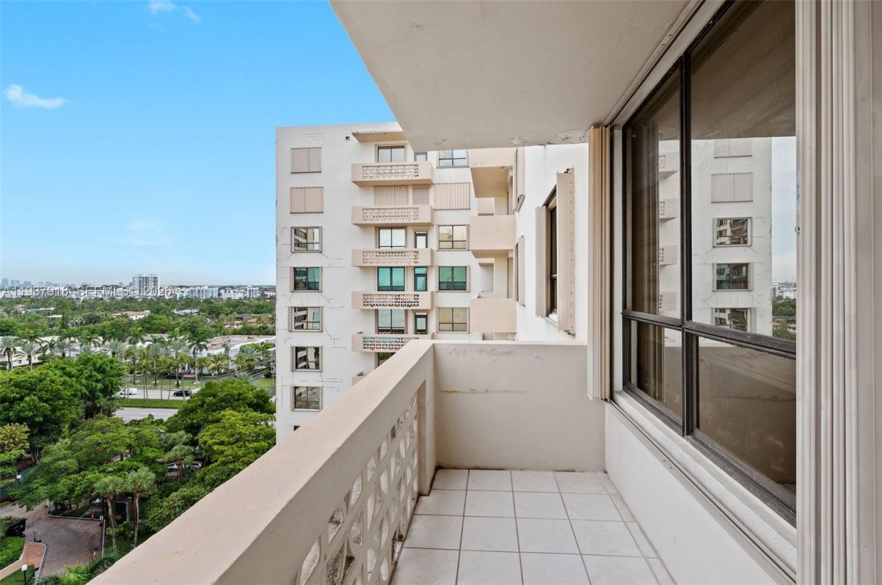 10185 Collins Ave , Unit 1211, Bal Harbour, FL 33154 Photo