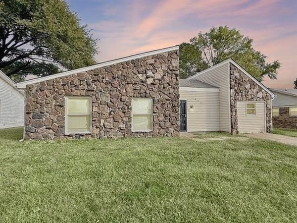 6184 HOLLY PARK DR, Memphis, TN 38141