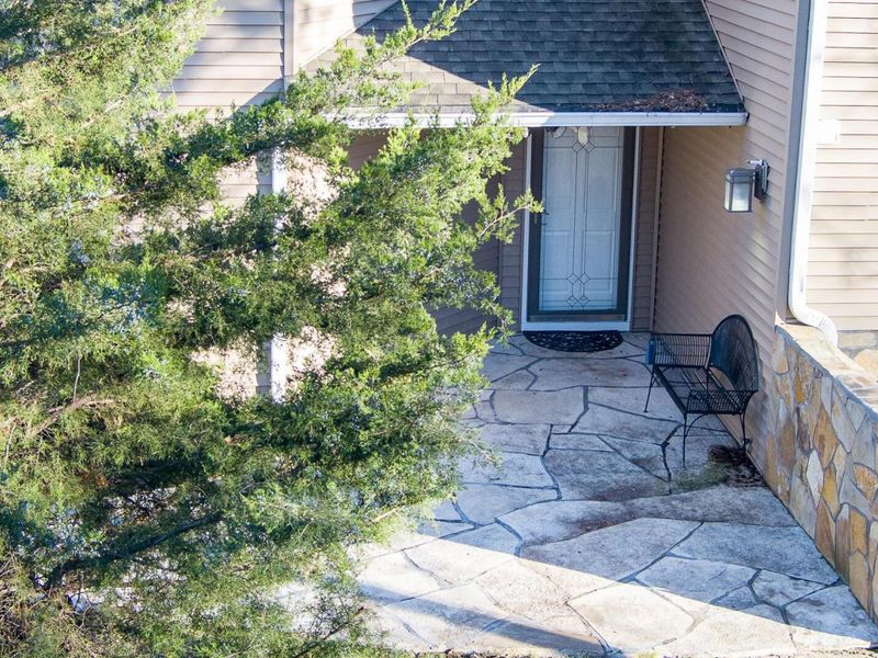 745 Highland Drive, Columbus, OH 43214 Photo 7