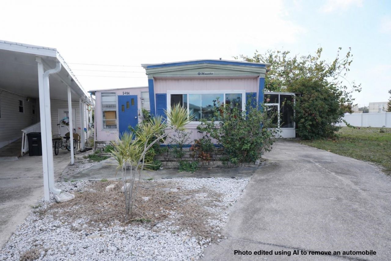 5494 Fairfield Avenue S, Unit 9, Gulfport, FL 33707 Main Photo