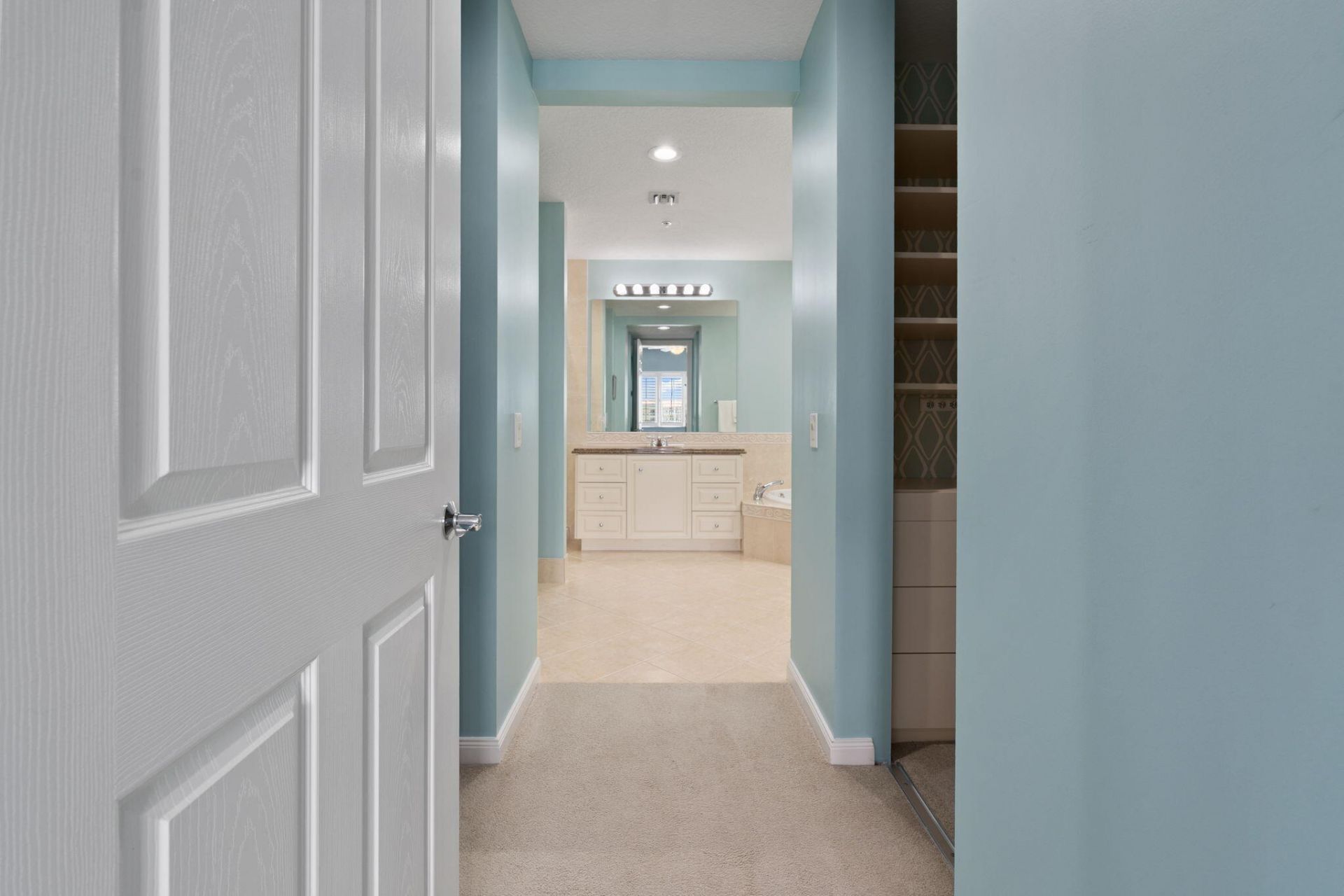 9 Harbour Isle Drive E, Unit 305, Hutchinson Island, FL 34949 Photo