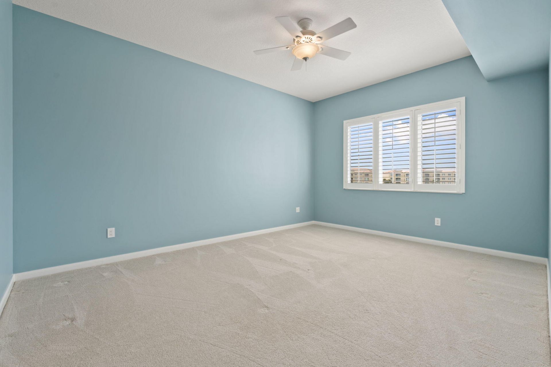 9 Harbour Isle Drive E, Unit 305, Hutchinson Island, FL 34949 Photo