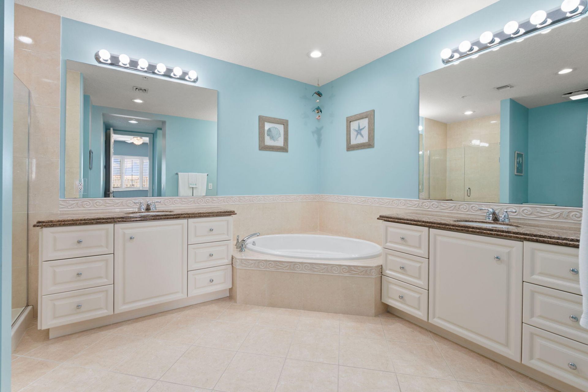 9 Harbour Isle Drive E, Unit 305, Hutchinson Island, FL 34949 Photo