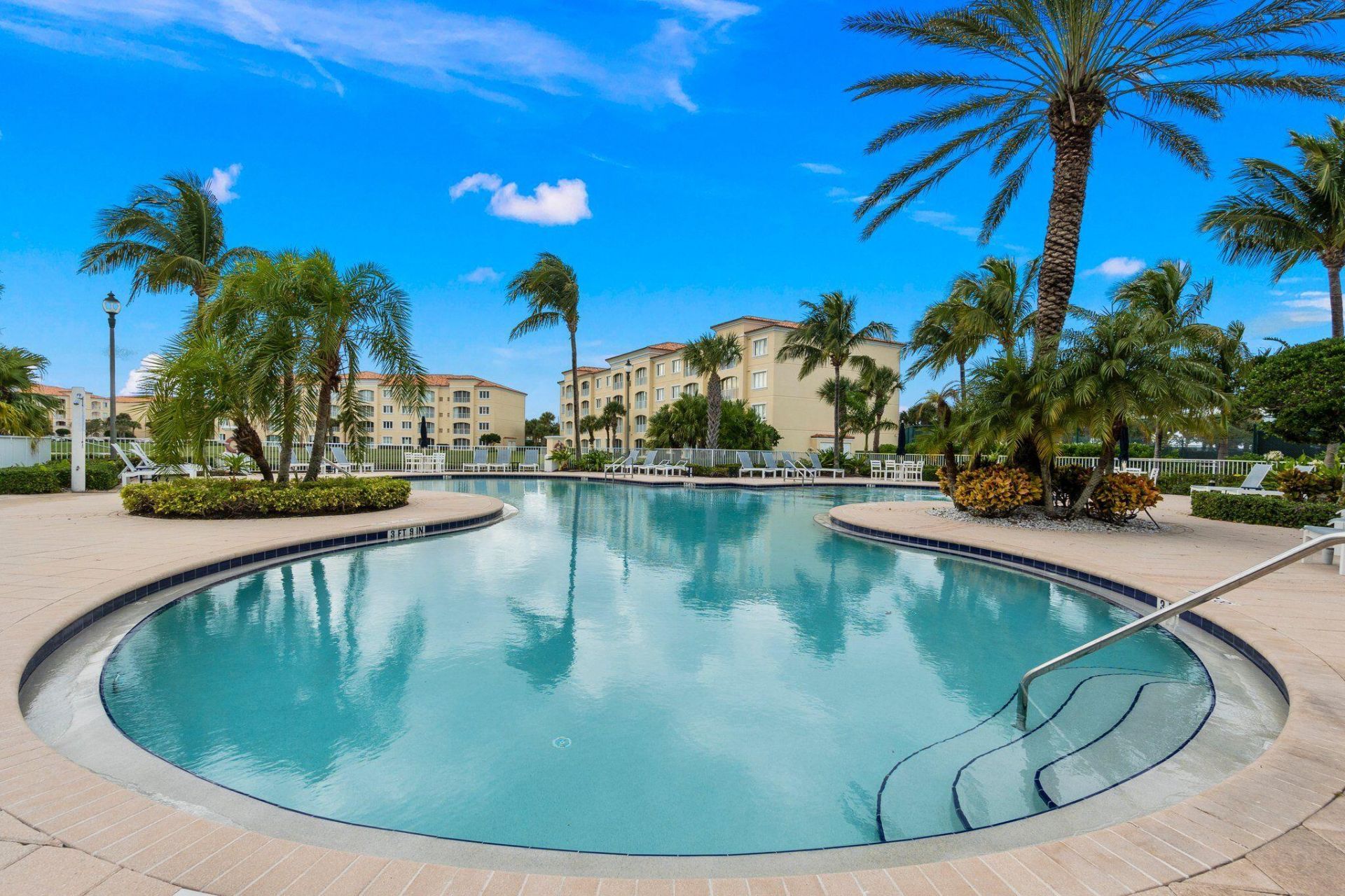 9 Harbour Isle Drive E, Unit 305, Hutchinson Island, FL 34949 Photo