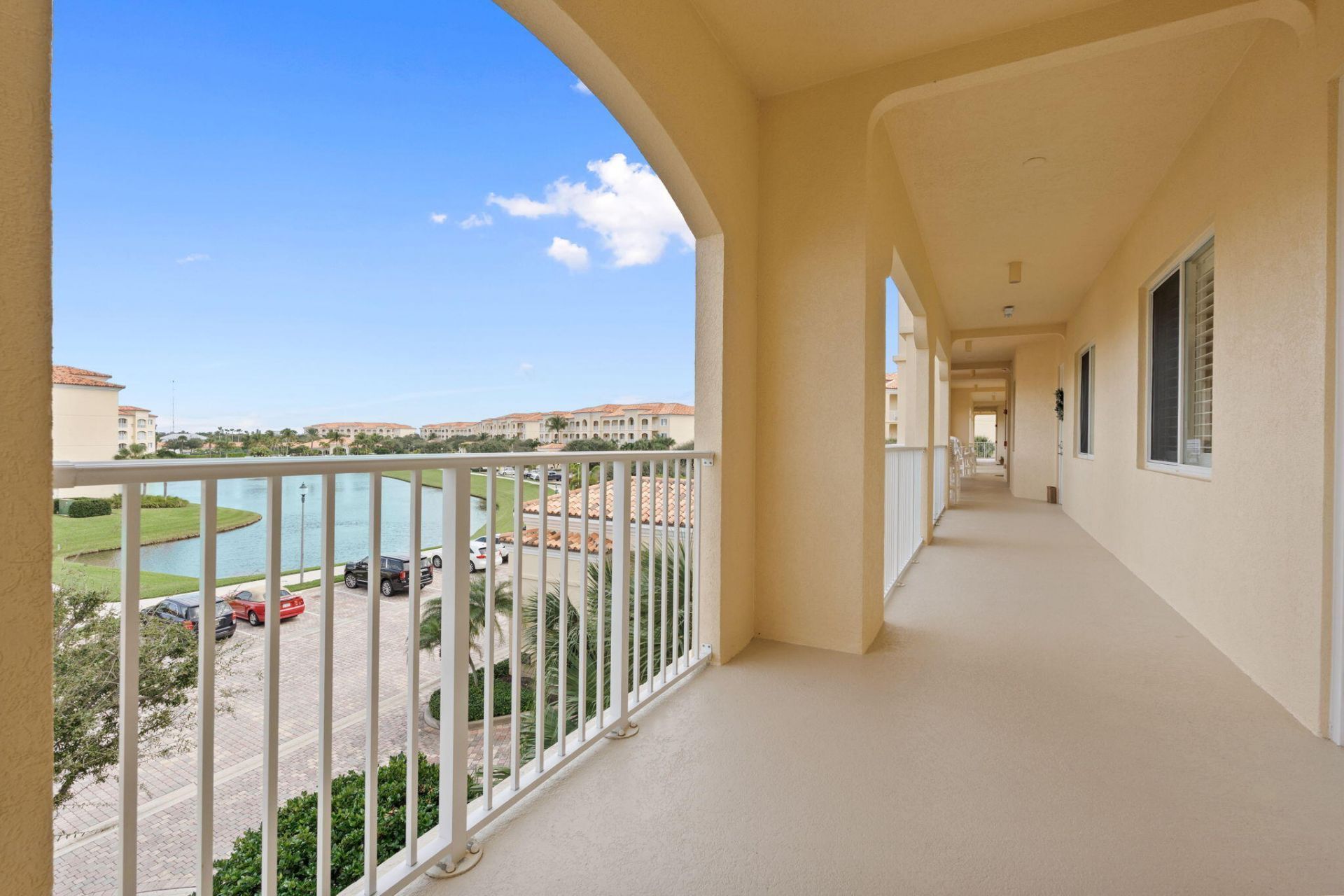 9 Harbour Isle Drive E, Unit 305, Hutchinson Island, FL 34949 Photo