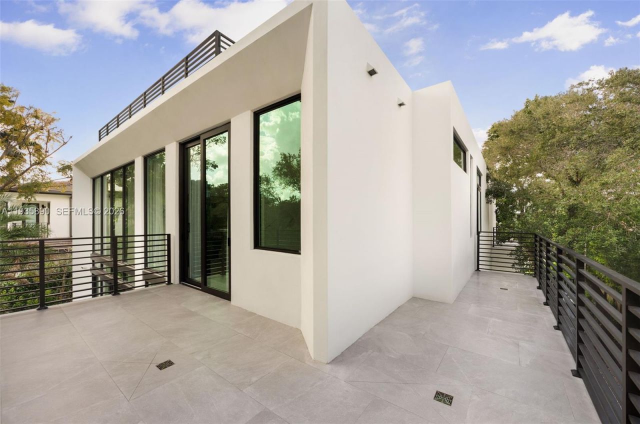 Please Call For Address, South Miami, FL 33143 Photo