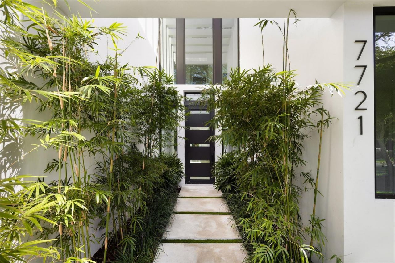 Please Call For Address, South Miami, FL 33143 Photo