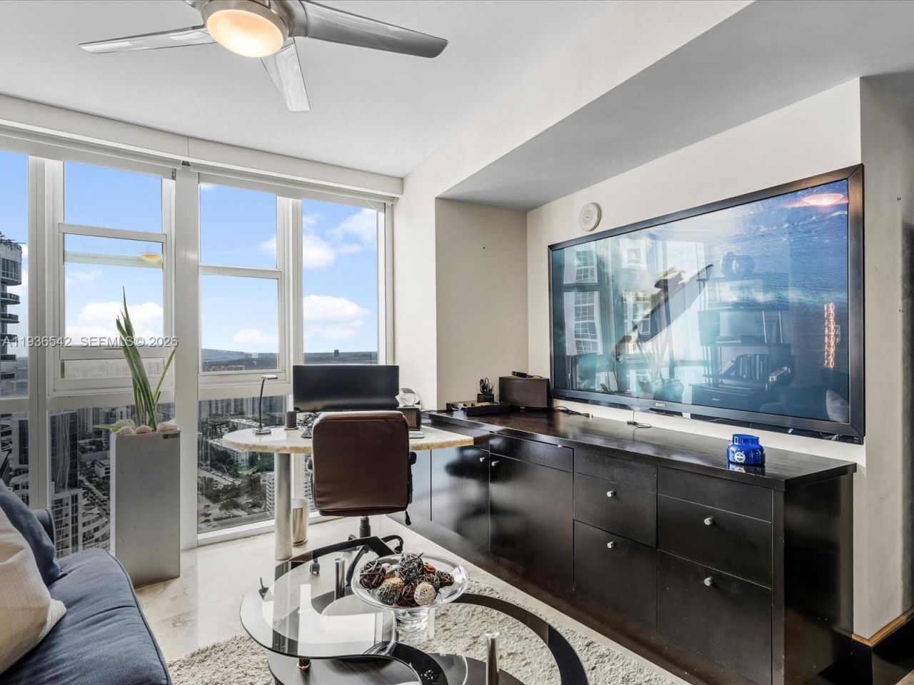 18201 Collins Ave, Unit 5101, Sunny Isles Beach, FL 33160 Photo