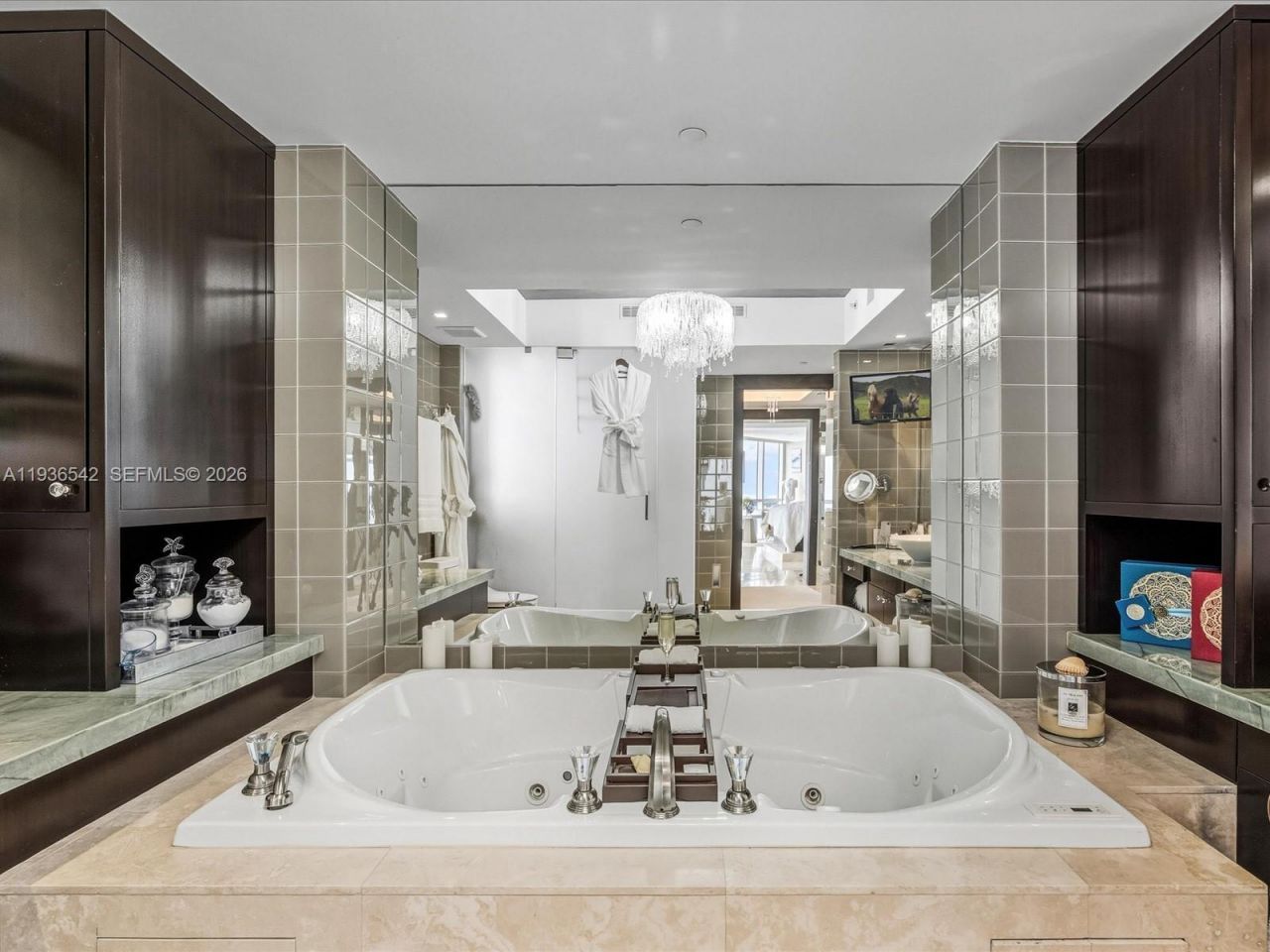 18201 Collins Ave, Unit 5101, Sunny Isles Beach, FL 33160 Photo