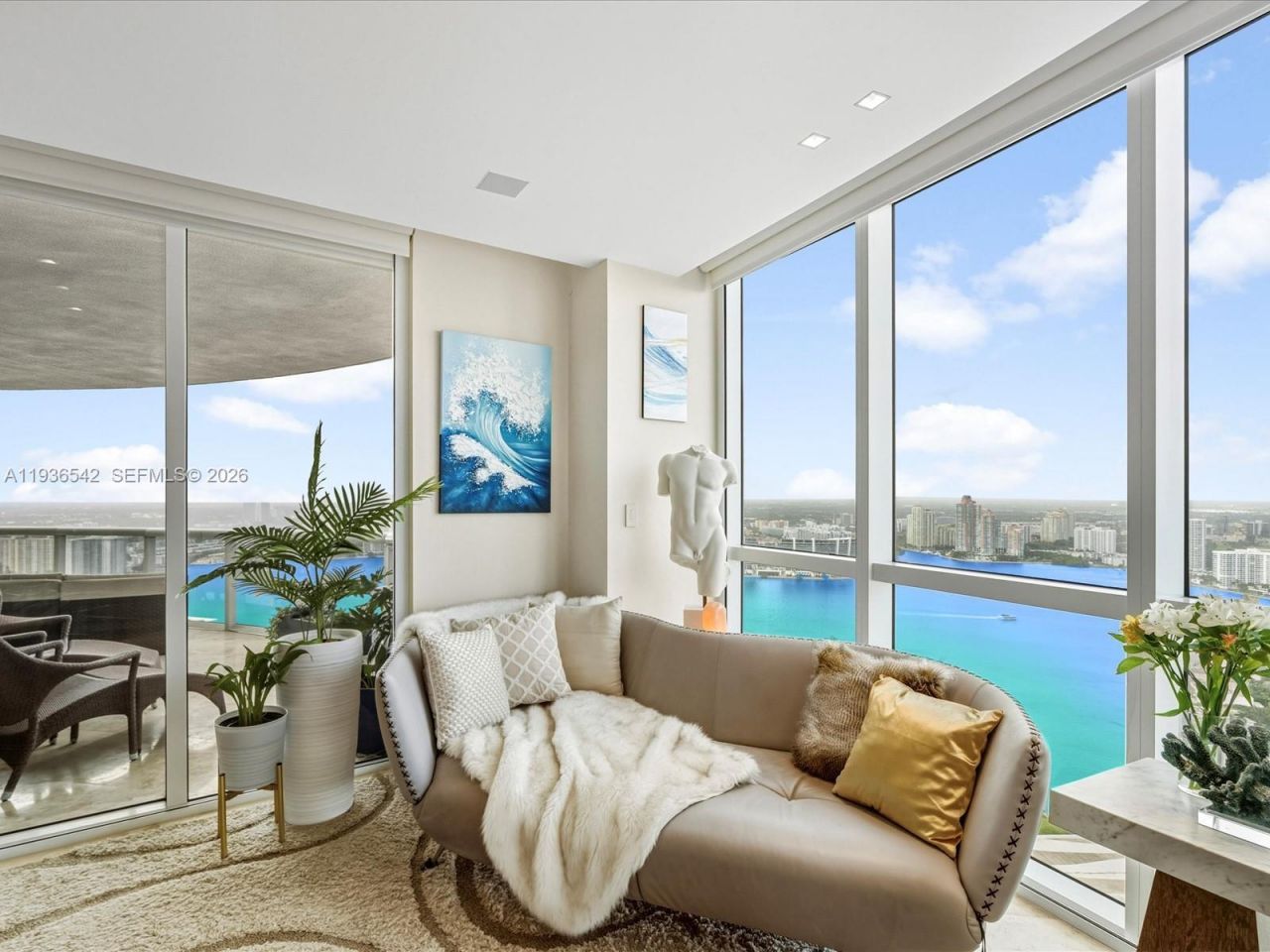 18201 Collins Ave, Unit 5101, Sunny Isles Beach, FL 33160 Photo