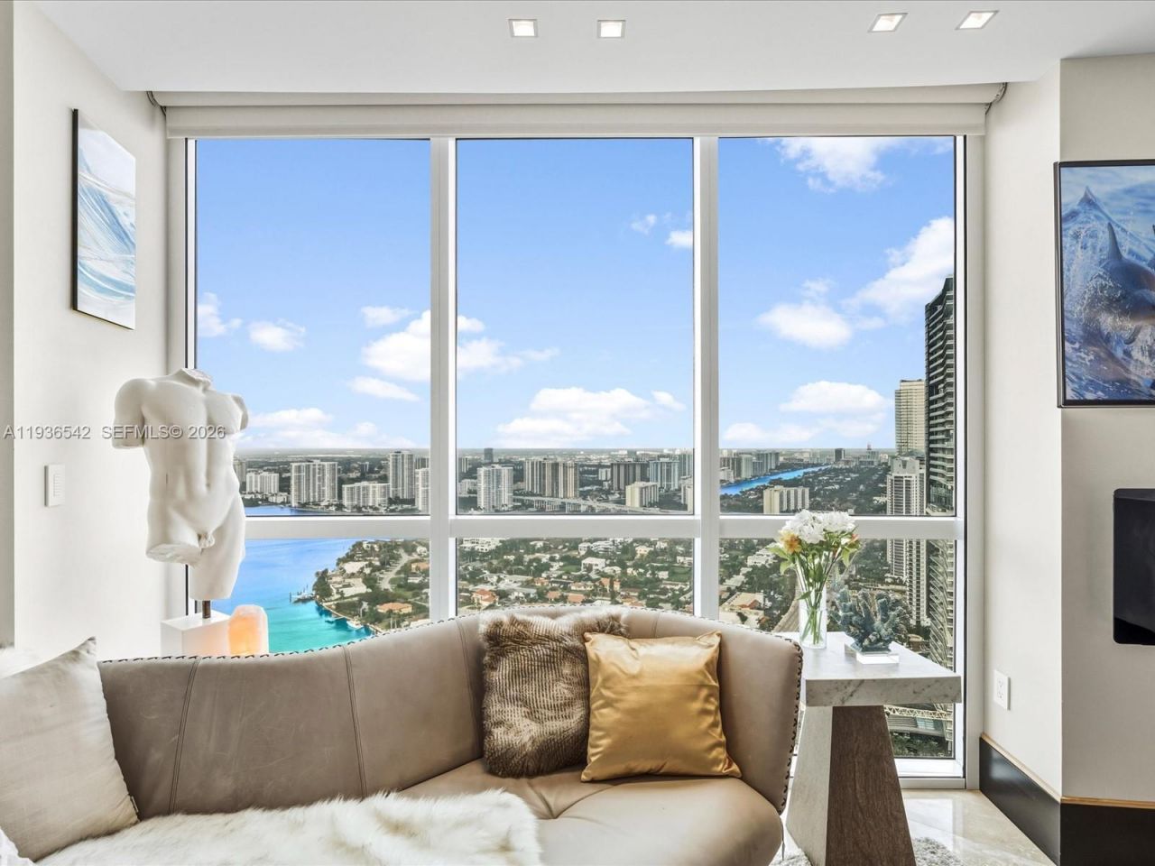18201 Collins Ave, Unit 5101, Sunny Isles Beach, FL 33160 Photo