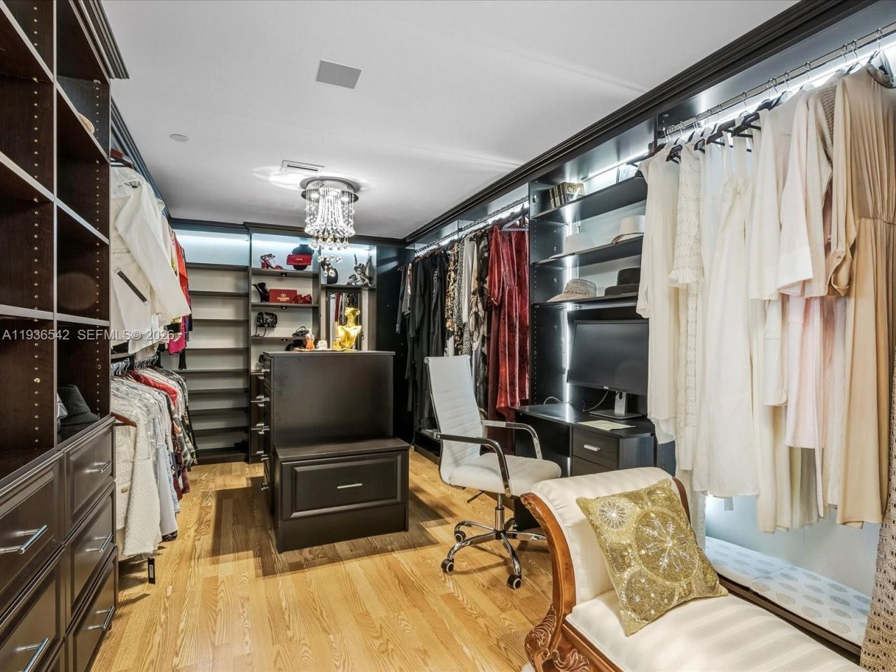 18201 Collins Ave, Unit 5101, Sunny Isles Beach, FL 33160 Photo