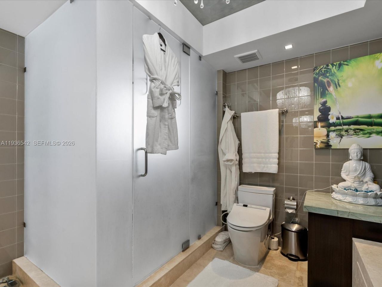 18201 Collins Ave, Unit 5101, Sunny Isles Beach, FL 33160 Photo