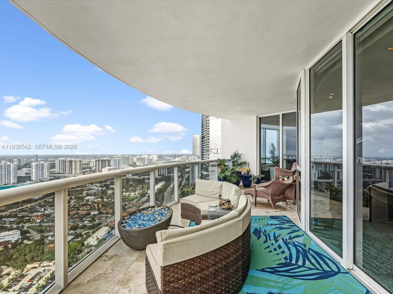 18201 Collins Ave, Unit 5101, Sunny Isles Beach, FL 33160 Photo