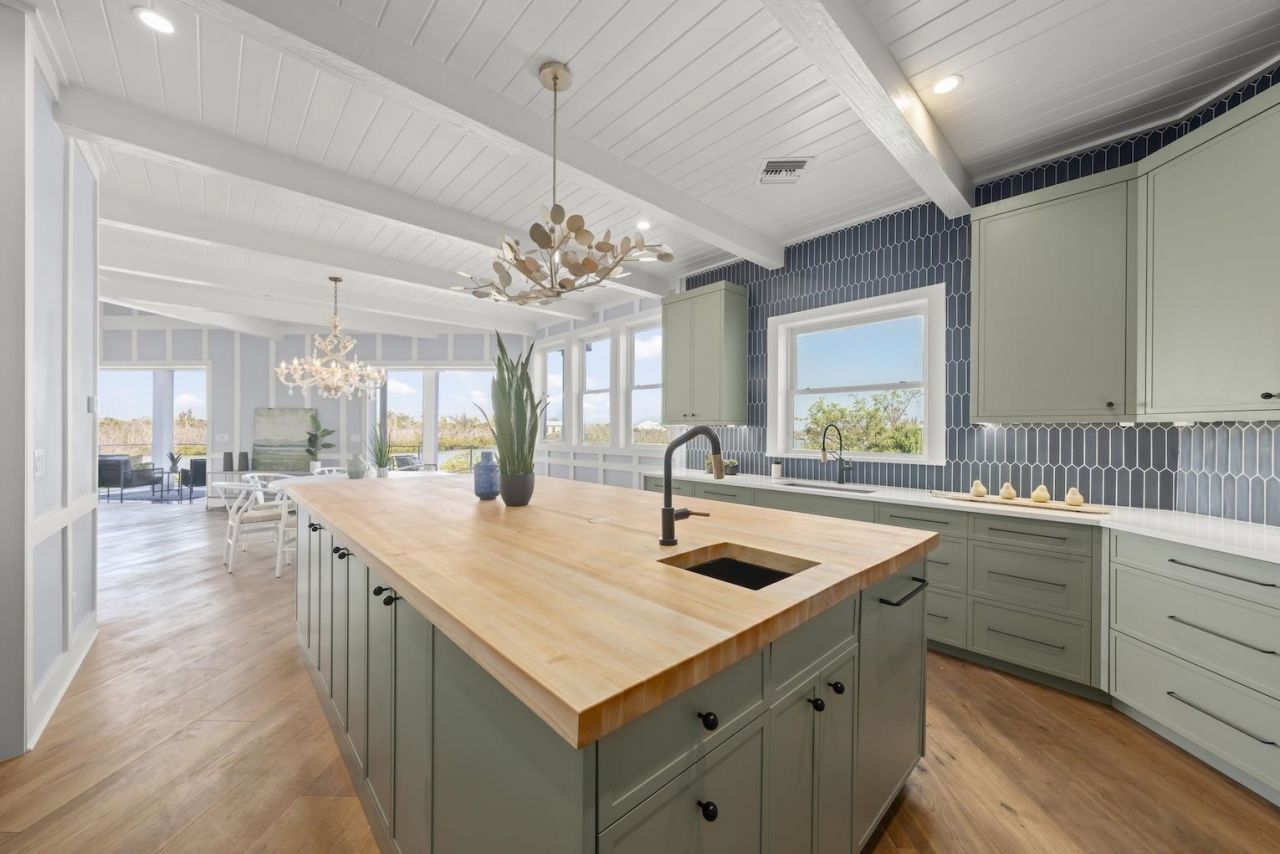 6401 Pine Ave, Sanibel, FL 33957 Photo