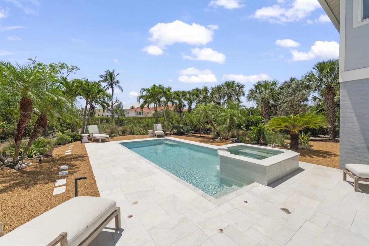 6401 Pine Ave, Sanibel, FL 33957 Photo