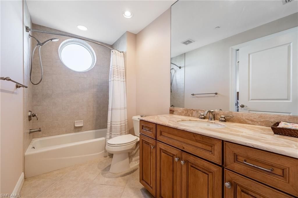 4192 Bay Beach Ln, Unit 881, Fort Myers Beach, FL 33931 Photo