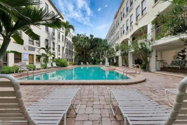 235 Sunrise Avenue, Unit 1005, Palm Beach, FL 33480 Photo