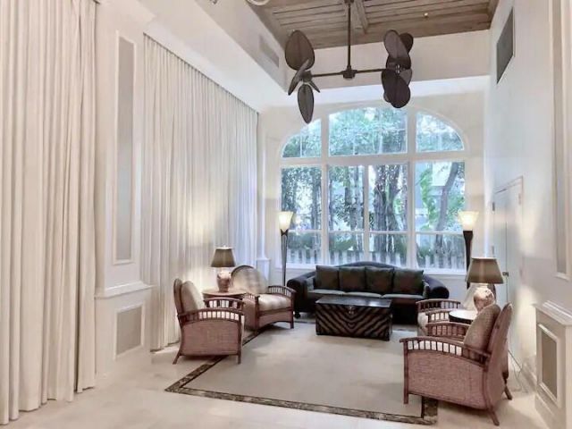 235 Sunrise Avenue, Unit 1005, Palm Beach, FL 33480 Photo