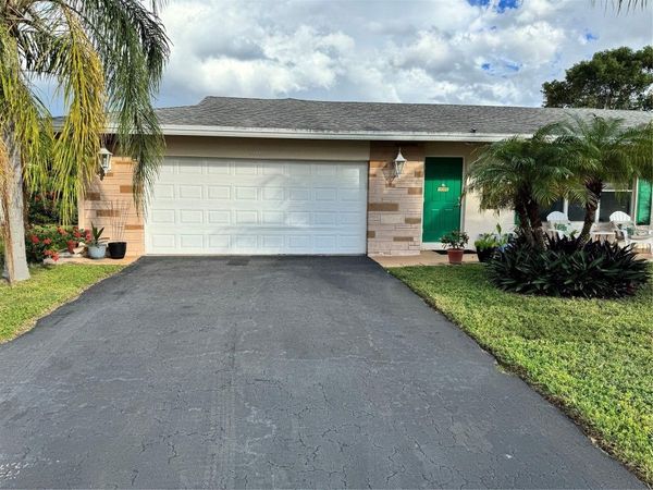 7002 NW 93rd Ave, Tamarac, FL 33321