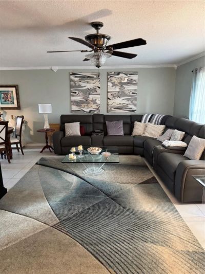 7002 NW 93rd Avenue, Tamarac, FL 33321 Photo