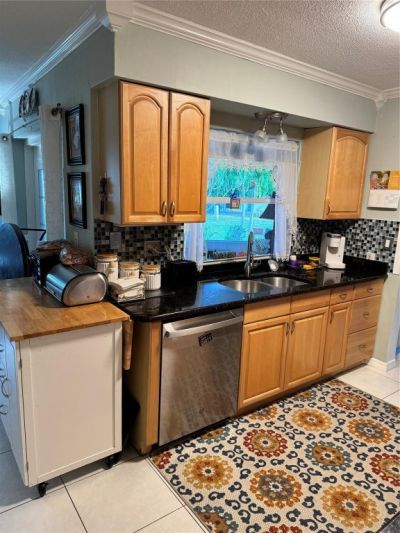 7002 NW 93rd Avenue, Tamarac, FL 33321 Photo