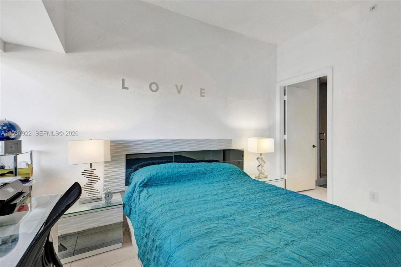 480 NE 31st St , Unit 1705, Miami, FL 33137 Photo