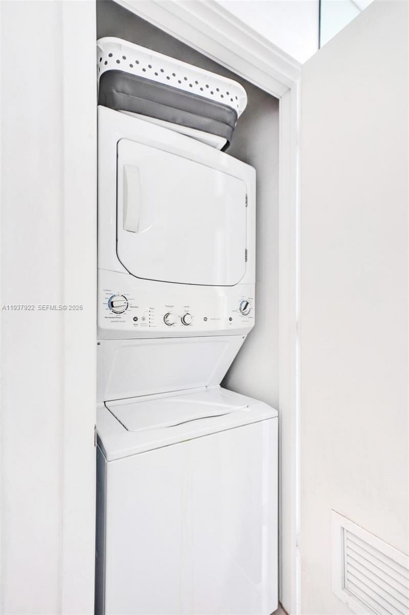 480 NE 31st St , Unit 1705, Miami, FL 33137 Photo