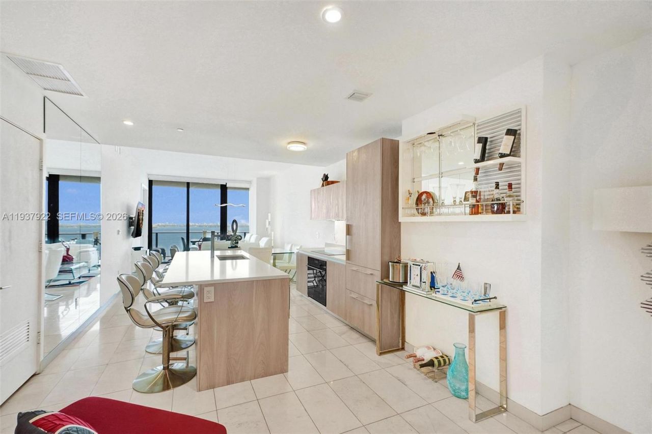 480 NE 31st St , Unit 1705, Miami, FL 33137 Photo