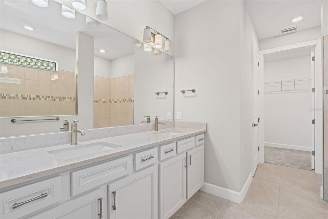 17907 Eastbrook Terrace, Bradenton, FL 34202 Photo