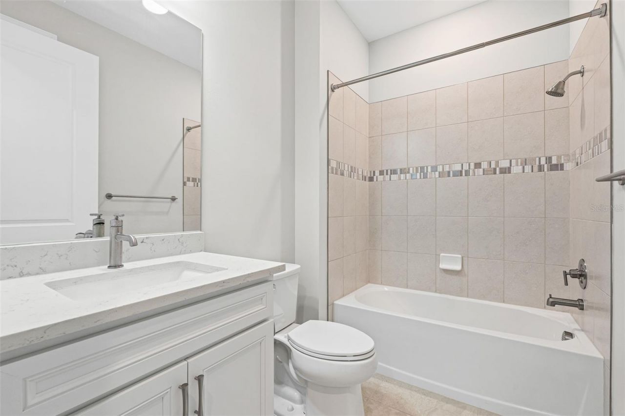 17907 Eastbrook Terrace, Bradenton, FL 34202 Photo