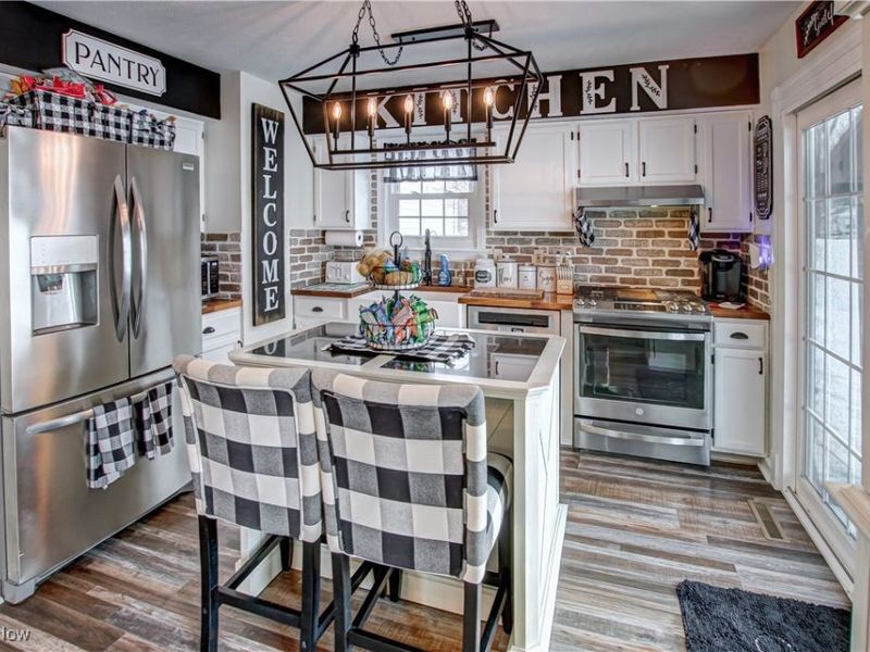 920 Yorktown Drive, Medina, OH 44256 Photo 3