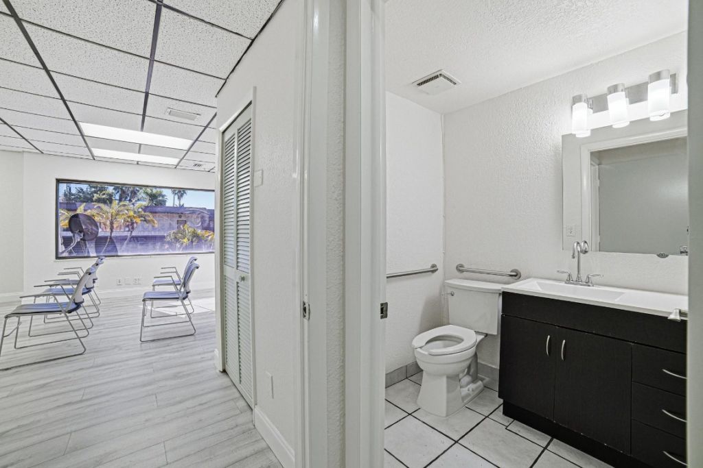2929 N University Drive, Coral Springs, FL 33065 Photo