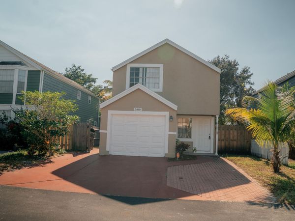 5884 Dewberry Way, West Palm Beach, FL 33415