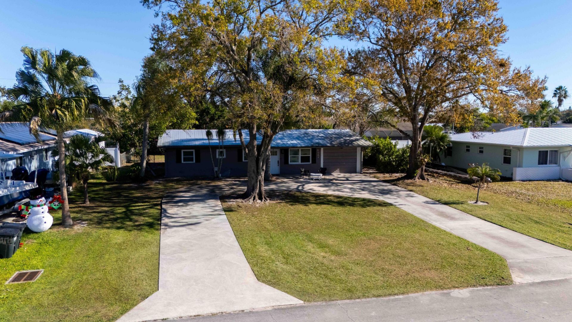 477 SE Asbury Lane, Port Saint Lucie, FL 34983 Photo