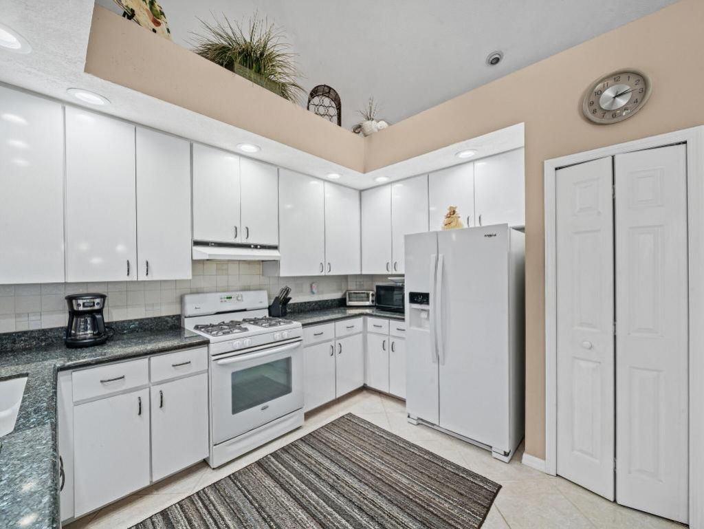 1330 SW Maplewood Drive, Port Saint Lucie, FL 34986 Photo