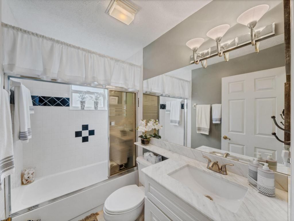 1330 SW Maplewood Drive, Port Saint Lucie, FL 34986 Photo