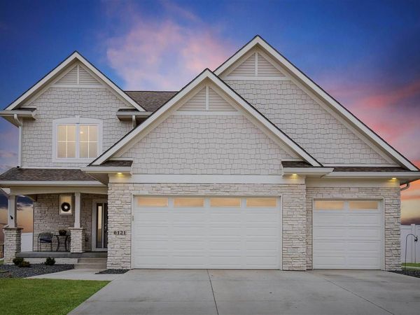 6121 NE Sherman Dr, Ankeny, IA 50021